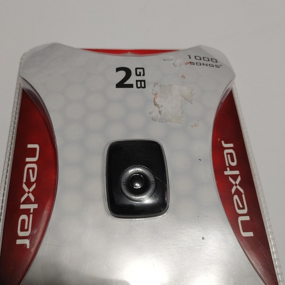 New Nextar 2gb Mp3 & WMA Format Support Player Clip On Audio Player 1000 Songs - Picture 2 of 10